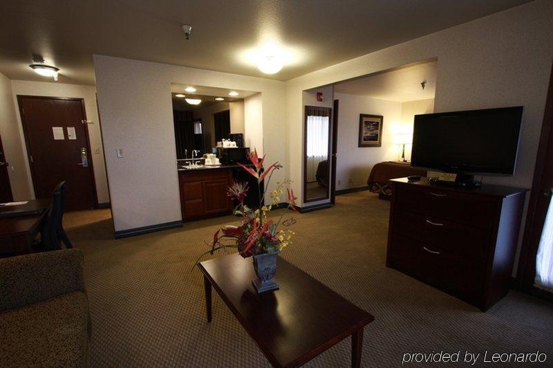Ramada By Wyndham Tukwila Southcenter Ξενοδοχείο Δωμάτιο φωτογραφία